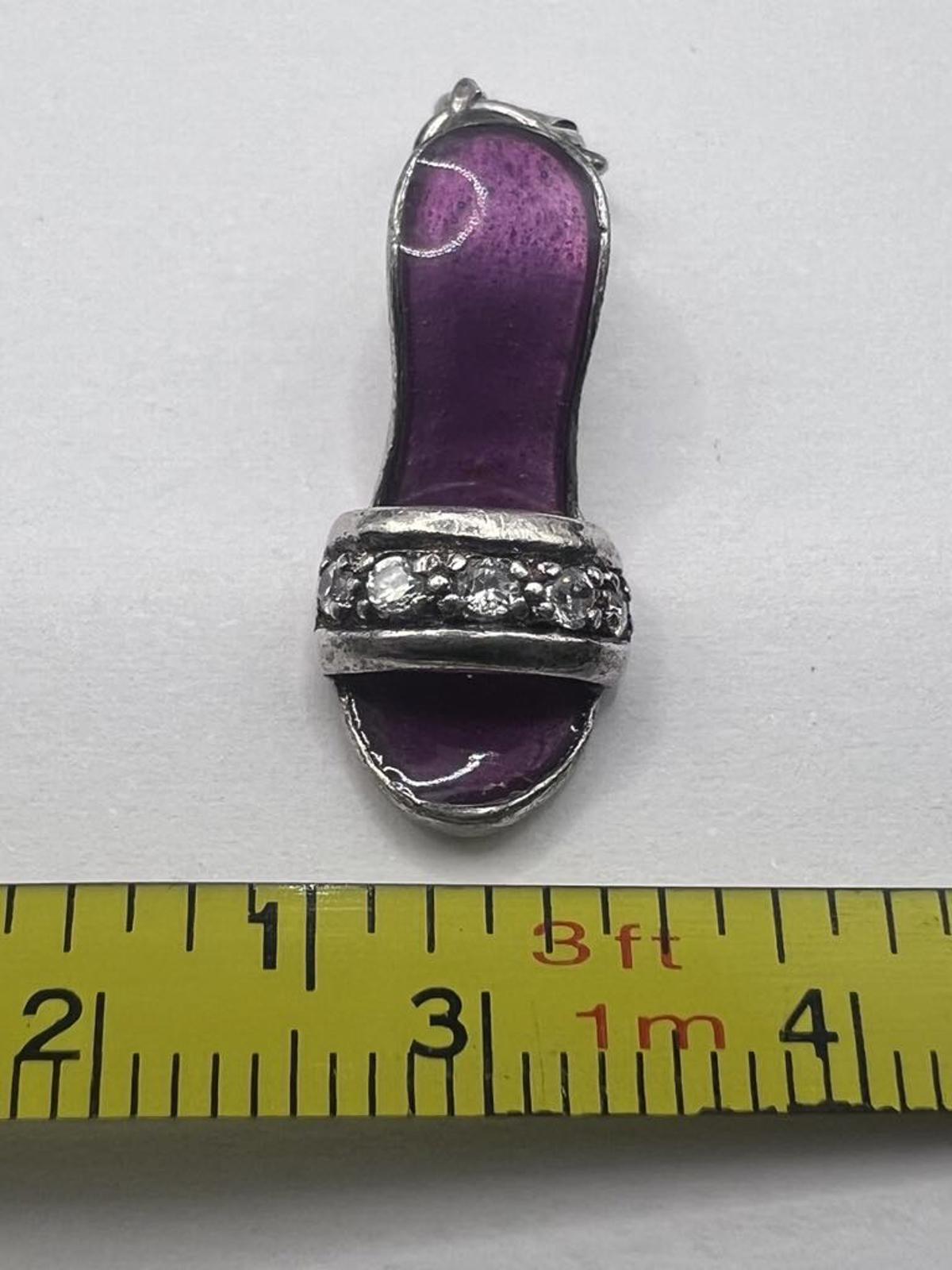 Quality 925 Sterling Silver Cz Set Slipper Pendant - 2.67 Grams