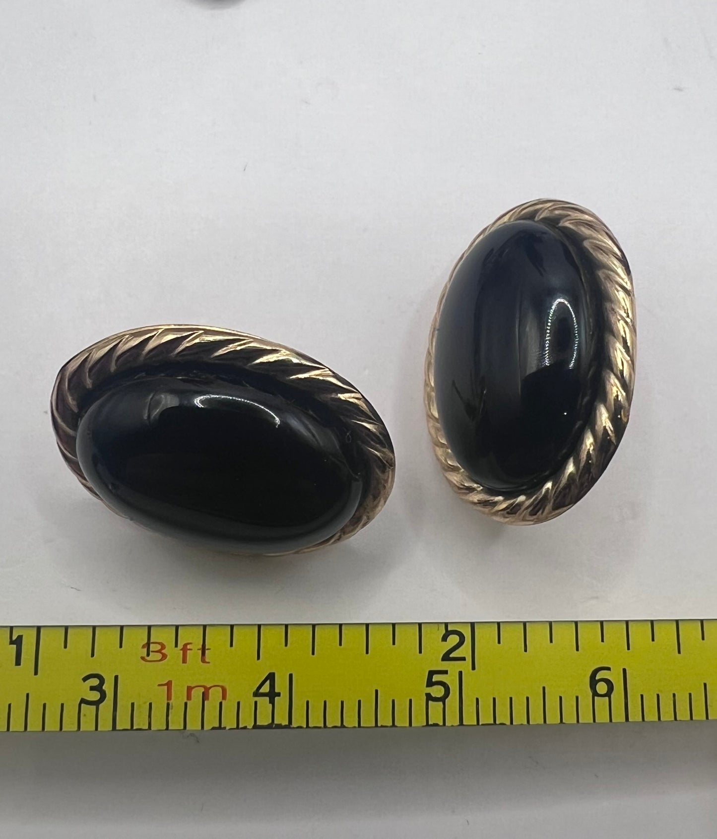 Quality 9ct Yellow Gold Onyx Stud Earrings • 4.96 Grams