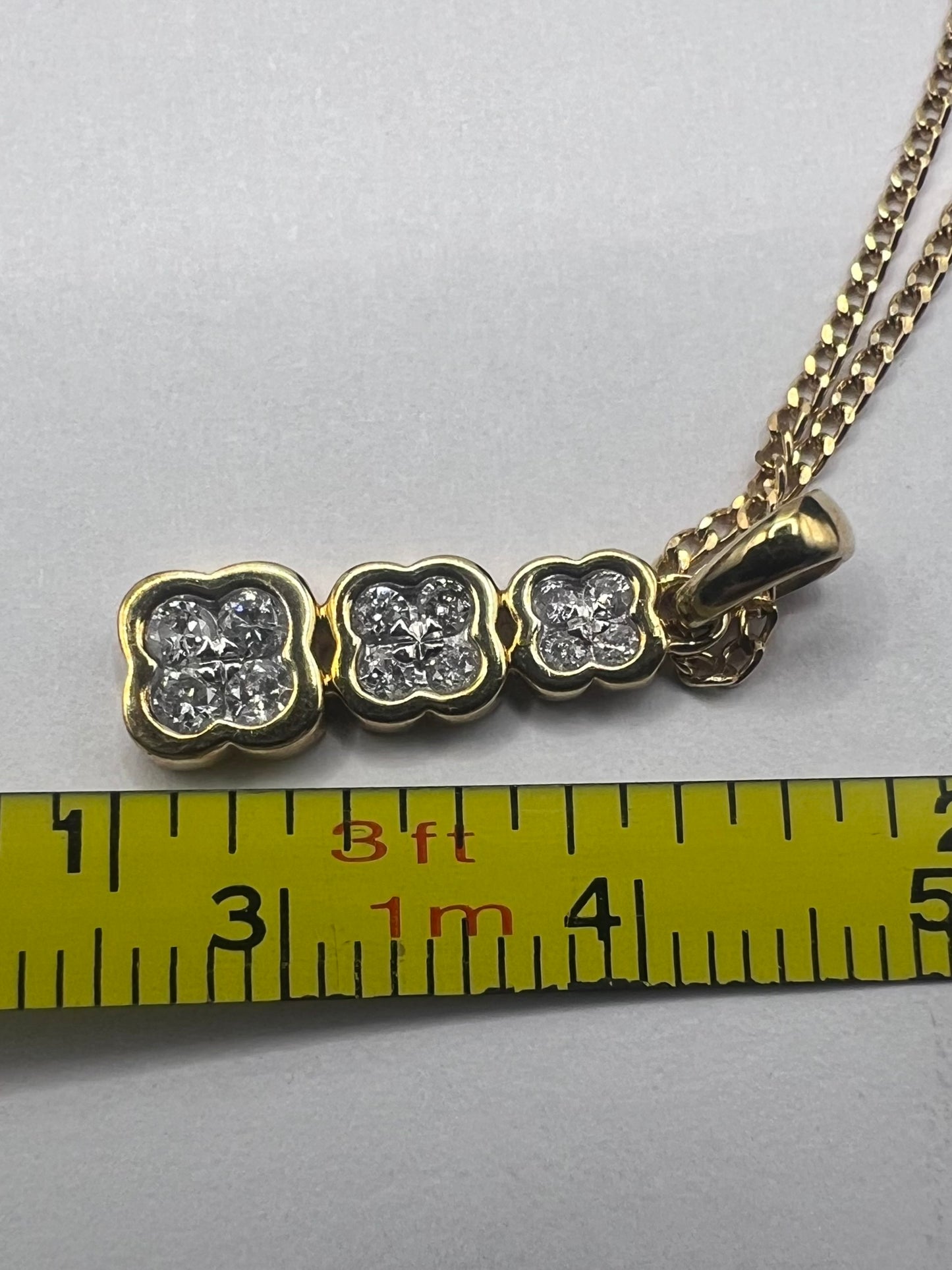 Quality 9ct Yellow Gold Diamond Set Pendant & Chain • 3.15 Grams