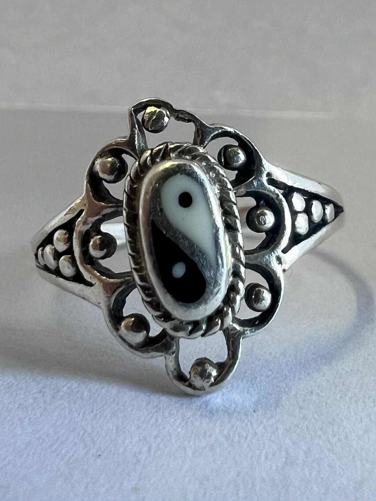 Quality 925 Sterling Silver Yin & Yang Ring • Size - O½  • 2.35 Grams
