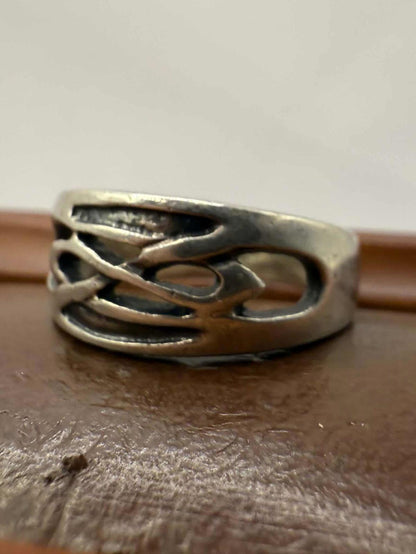 Quality 925 Sterling Silver Wave Design Ring • Size - N½ • 4.11 Grams