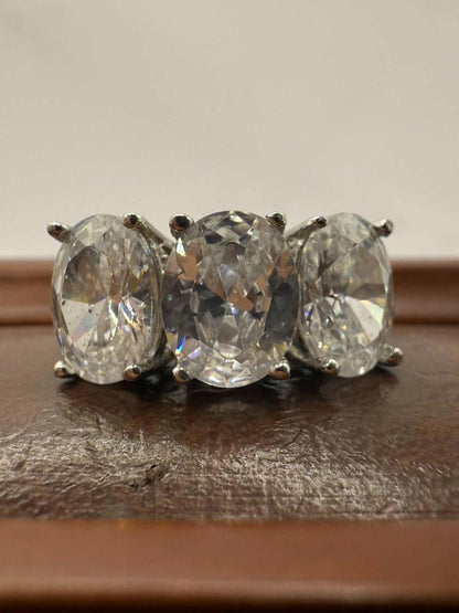 Quality 925 Sterling Silver Clear Stone Trilogy Ring • Size - N • 5.09 Grams