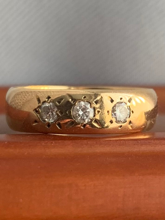 Vintage 1982 18ct Yellow Gold Diamond Set Pinky Ring - J