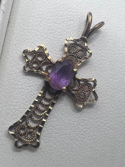 Vintage 9ct Yellow Gold Amethyst Cross Pendant • 1.18 Grams