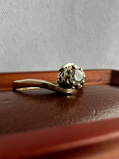 Vintage 9ct Yellow Gold 0.10ct Diamond Set Ring - J½