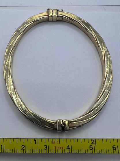 Vintage 9ct Italian Gold UnoAErre Bangle • 8.13 Grams