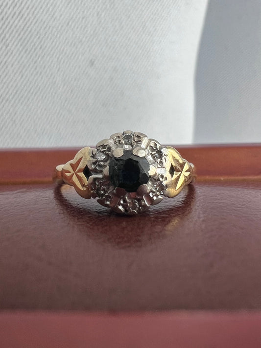 Antique 18ct Yellow Gold Sapphire & Diamond Ring - J½