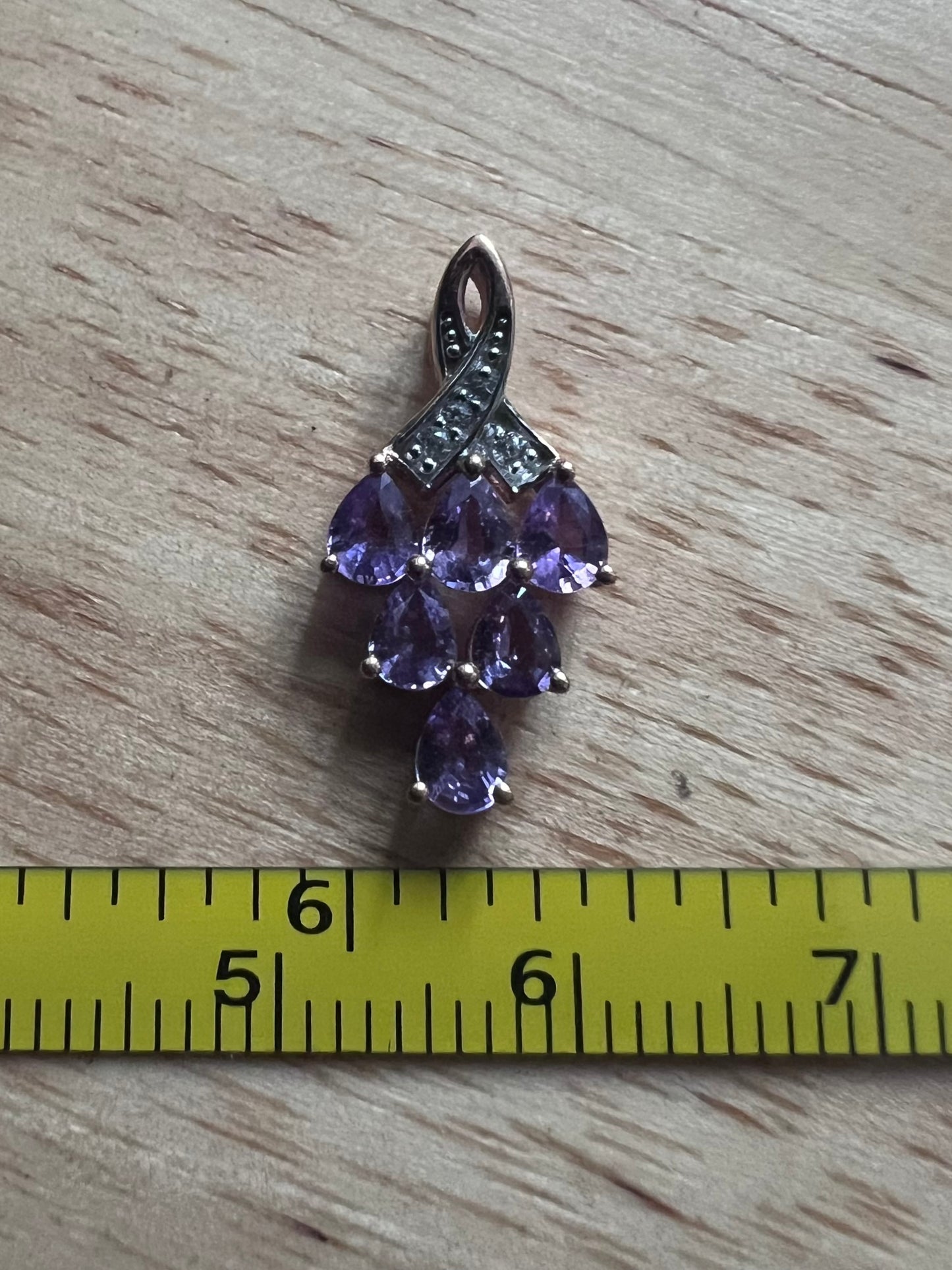 Quality 10ct Rose Gold Amethyst & Diamond Grape Pendant - 1.13 Grams