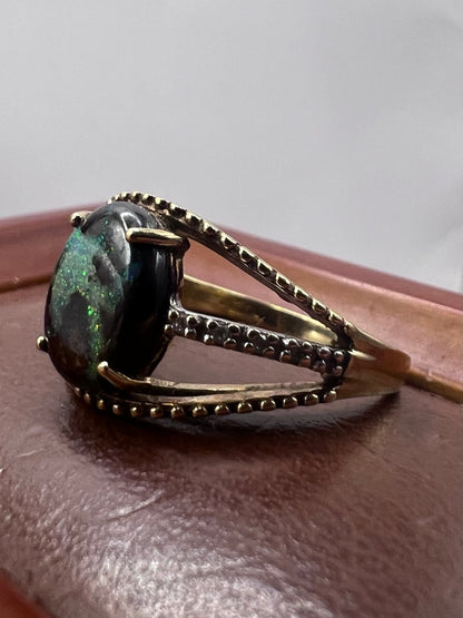 Quality 9ct Yellow Gold Opal Set Ring  - O
