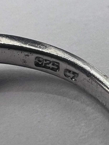 Quality 925 Sterling Silver Trilogy Ring • 4.04 Grams • Size - Q