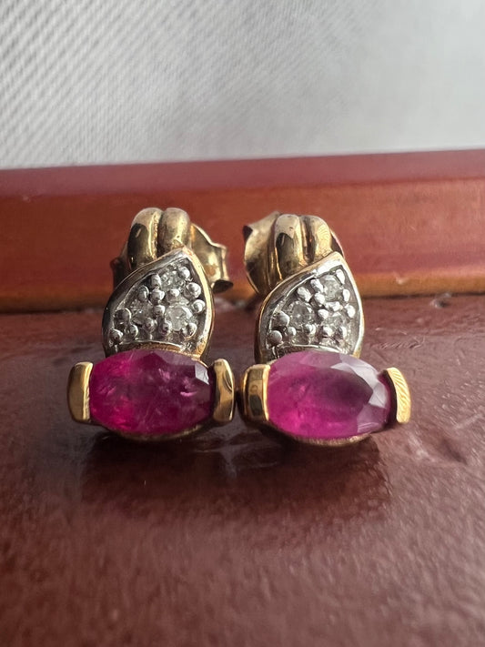 Quality 9ct Yellow Gold Ruby & Diamond Earrings ~ 1.65 Grams