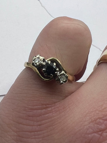 Vintage 9ct Yellow Gold Sapphire & Diamond Ring - M