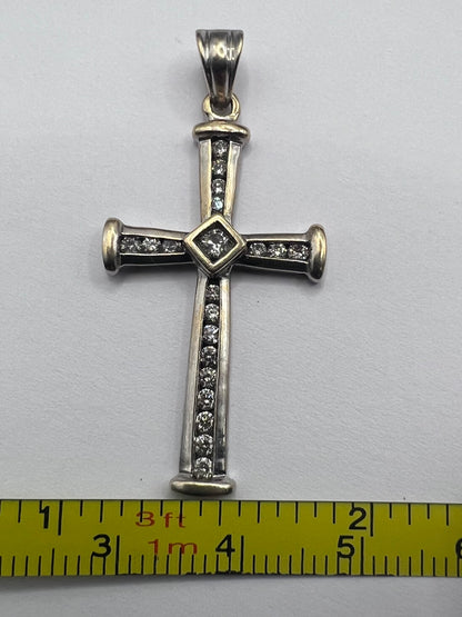 Vintage 9ct White Gold 0.50ct Diamond Set Cross - 3.56 Grams