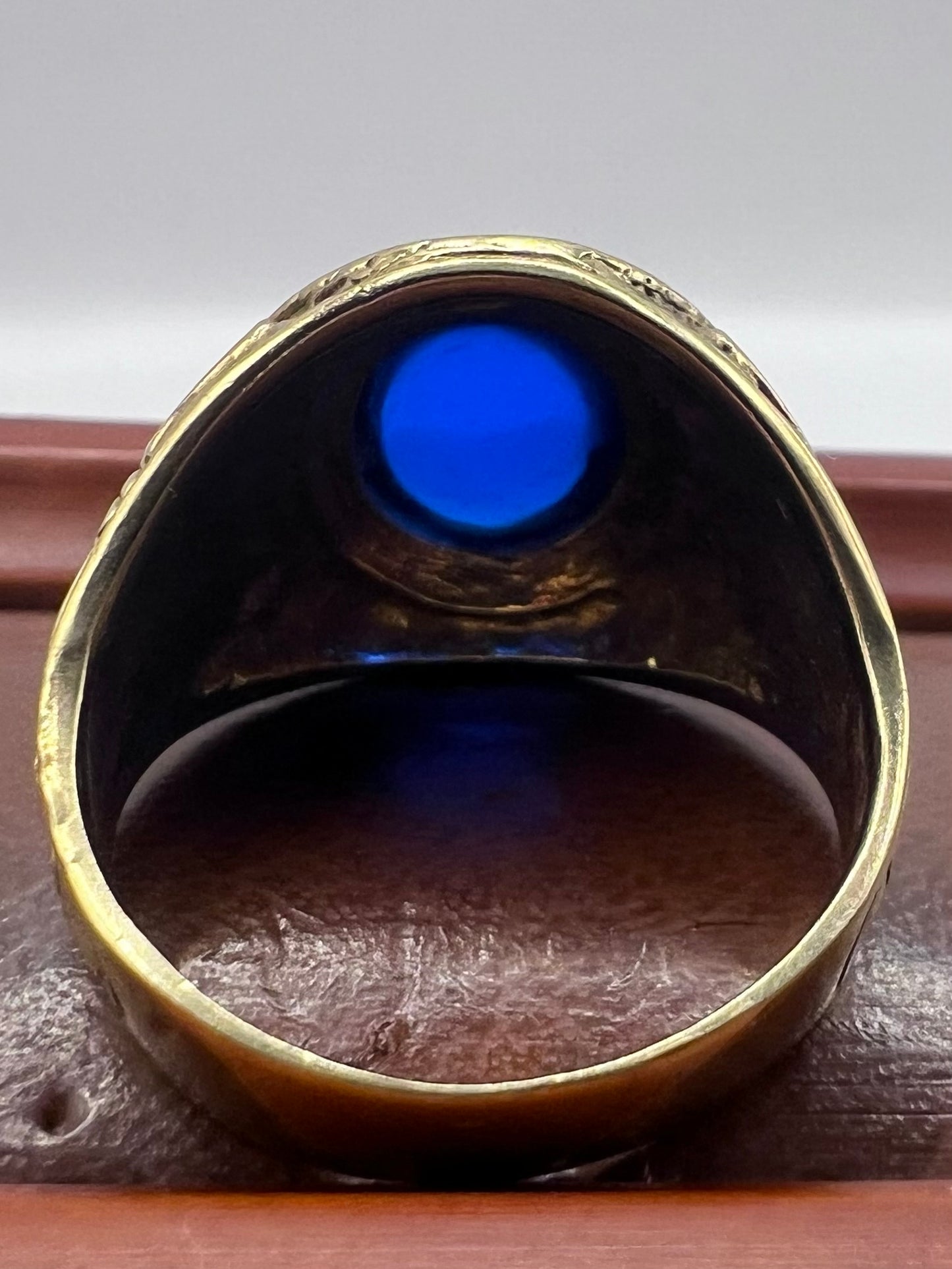 Quality 9ct Yellow Gold Oxford University Ring • Size - U