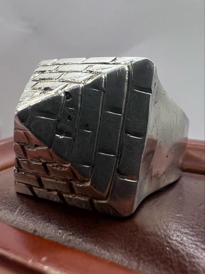 Quality 925 Sterling Silver Pyramid Ring • Size - X • 38.97 Grams