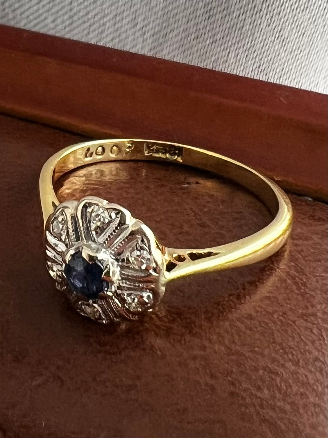 Antique 18ct Yellow Gold Sapphire & Diamond Ring - M½