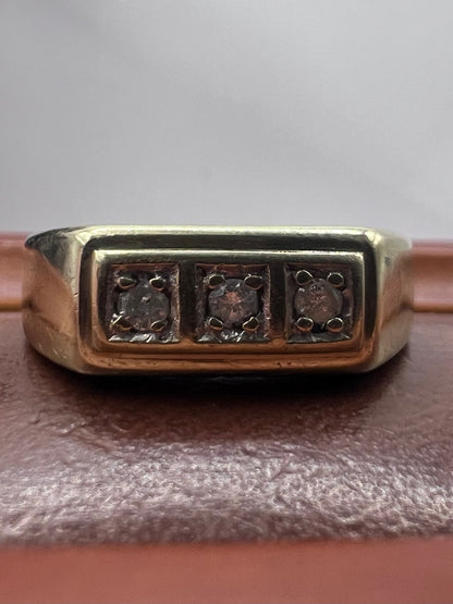 Vintage 9ct Yellow Gold 0.15ct Diamond Set Signet Ring - S