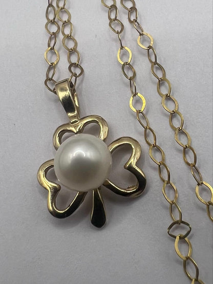 Vintage 9ct Yellow Gold Hoop Chain & Clover Pendant • 2.54 Grams