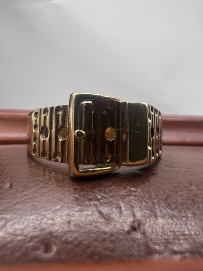 Vintage 9ct Yellow Gold Buckle Ring - Q