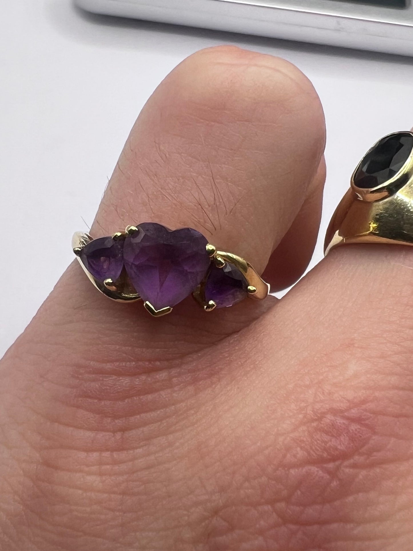 Quality 10ct Yellow Gold Heart Amethyst Trilogy Ring - Q