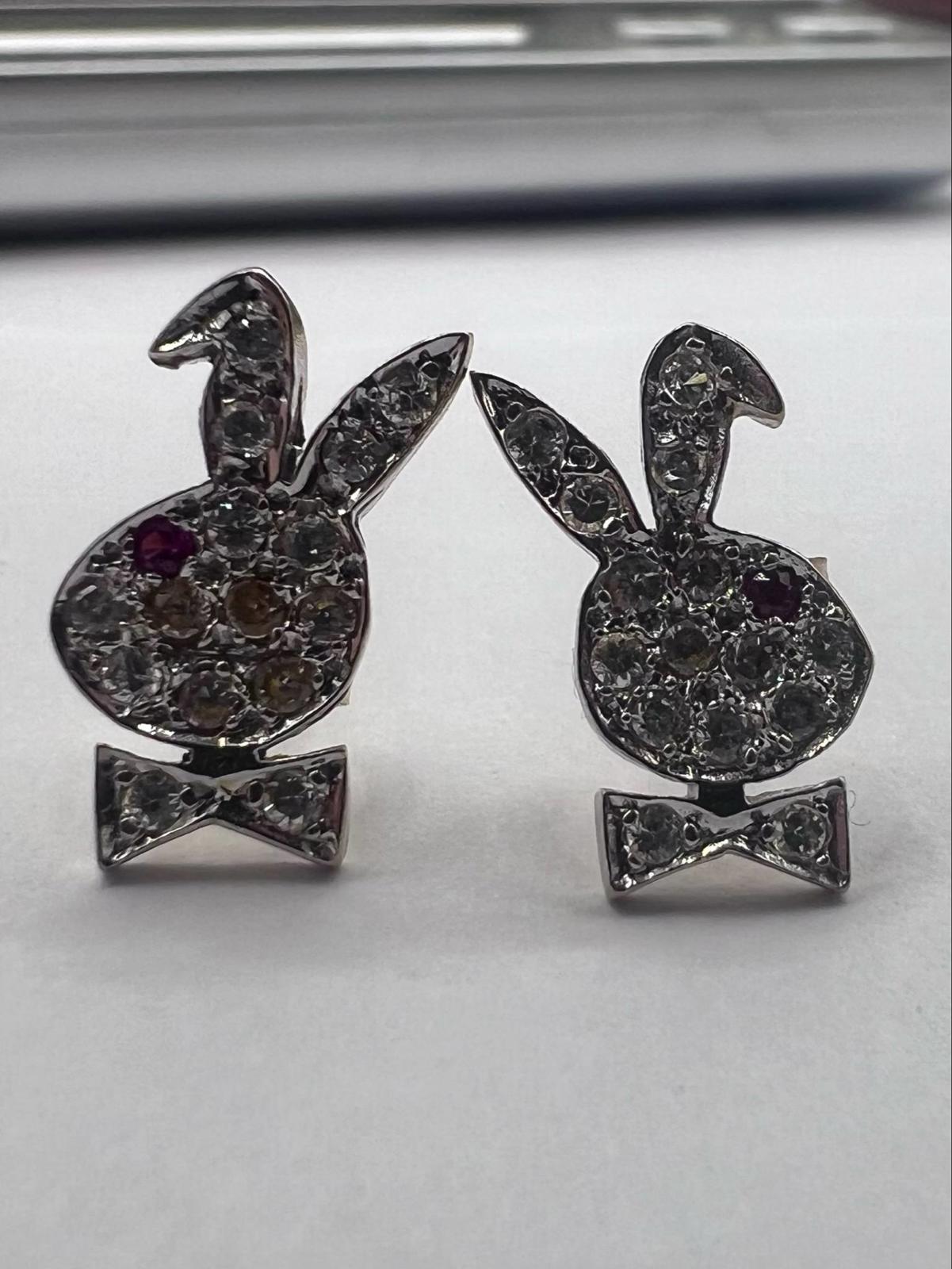 Quality 9ct Yellow Gold Stone Set Bunny Earrings • 1.45 Grams