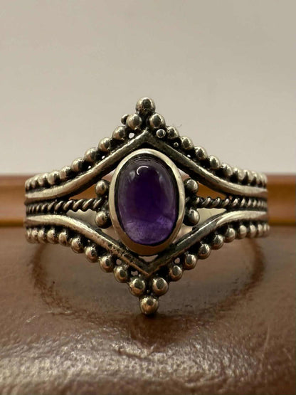 Quality 925 Sterling Silver Amethyst Set Ring • Size - V • 3.14 Grams