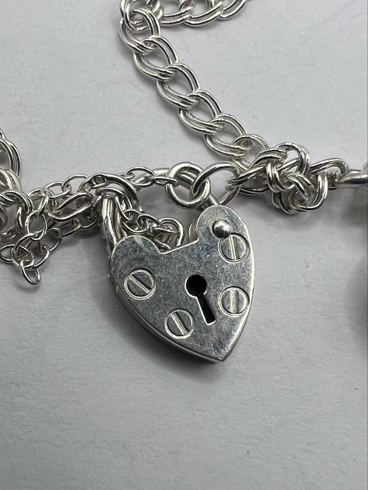 Henry the VIII 925 Sterling Silver Charm Bracelet - 14.21 Grams - 6.5 Inch