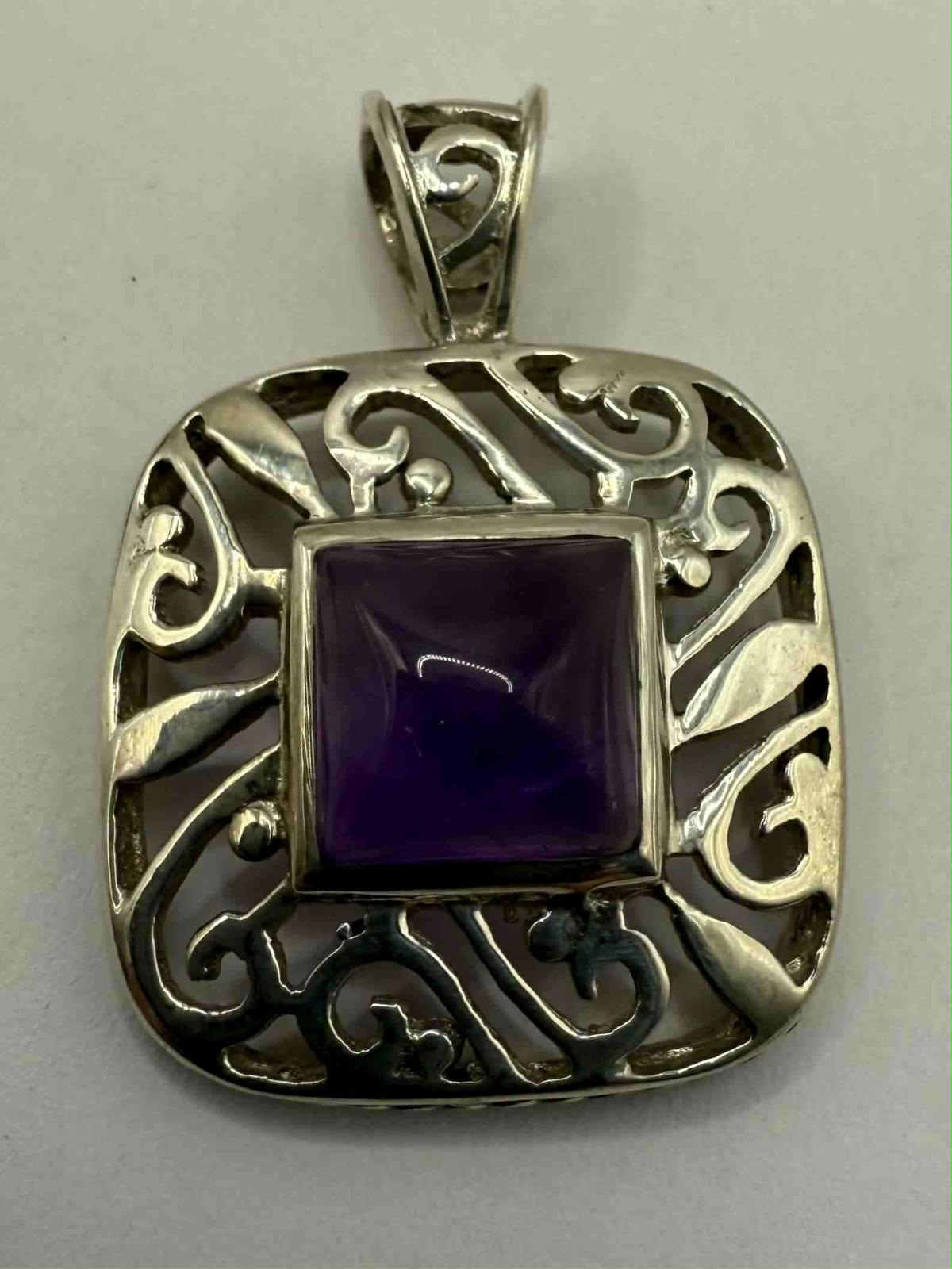 Quality 925 Sterling Silver Cabochon Amethyst Set Pendant • 7.29 Grams