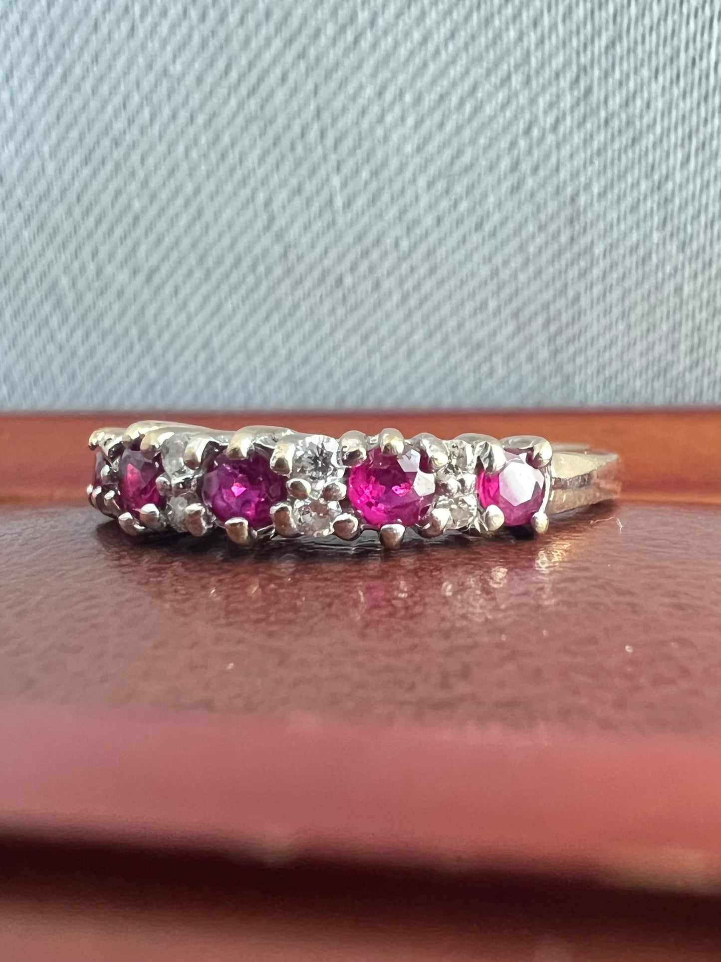 Vintage 9ct Yellow Gold Ruby & Diamond Ring - O½