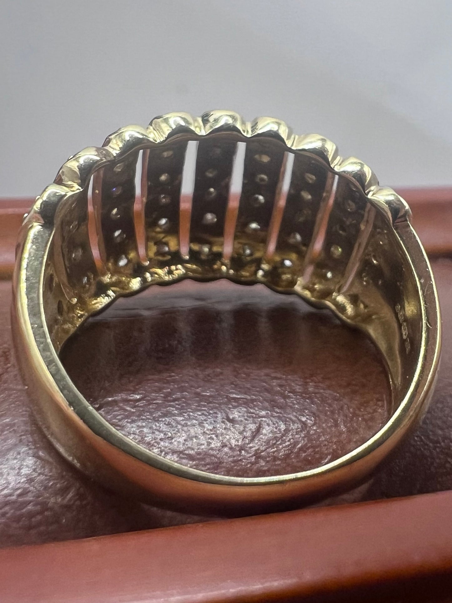 Quality 9ct Yellow Gold Diamond Set Cluster Ring - Q