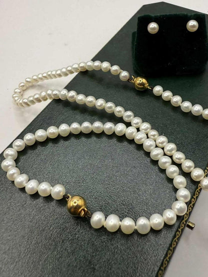 Quality 18ct Gold Clasp Pearl Necklace, Bracelet & Earrings Set - 28.11 Grams