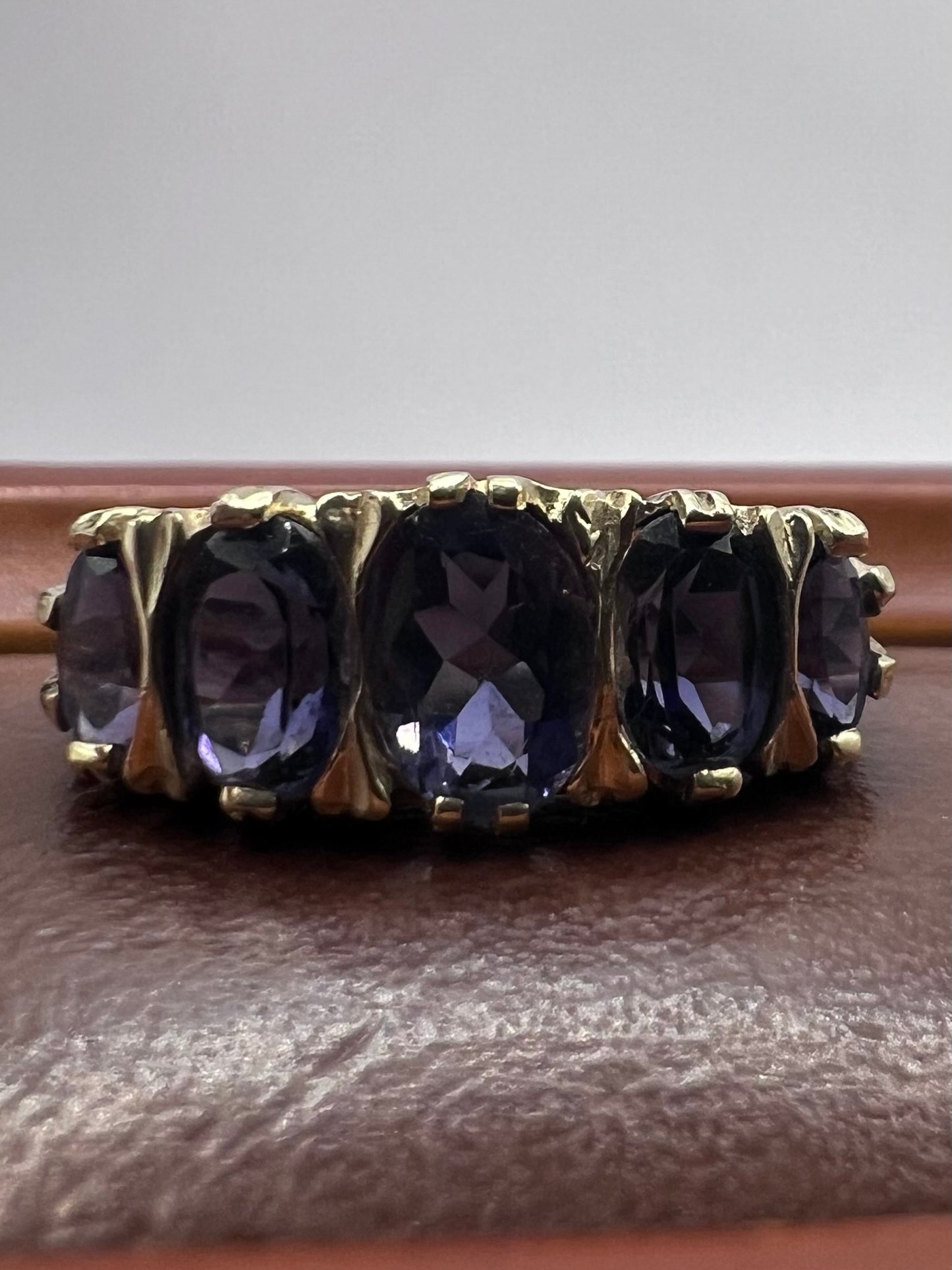 Vintage 9ct Yellow Gold 5 Stone Amethyst Ring • Size - O