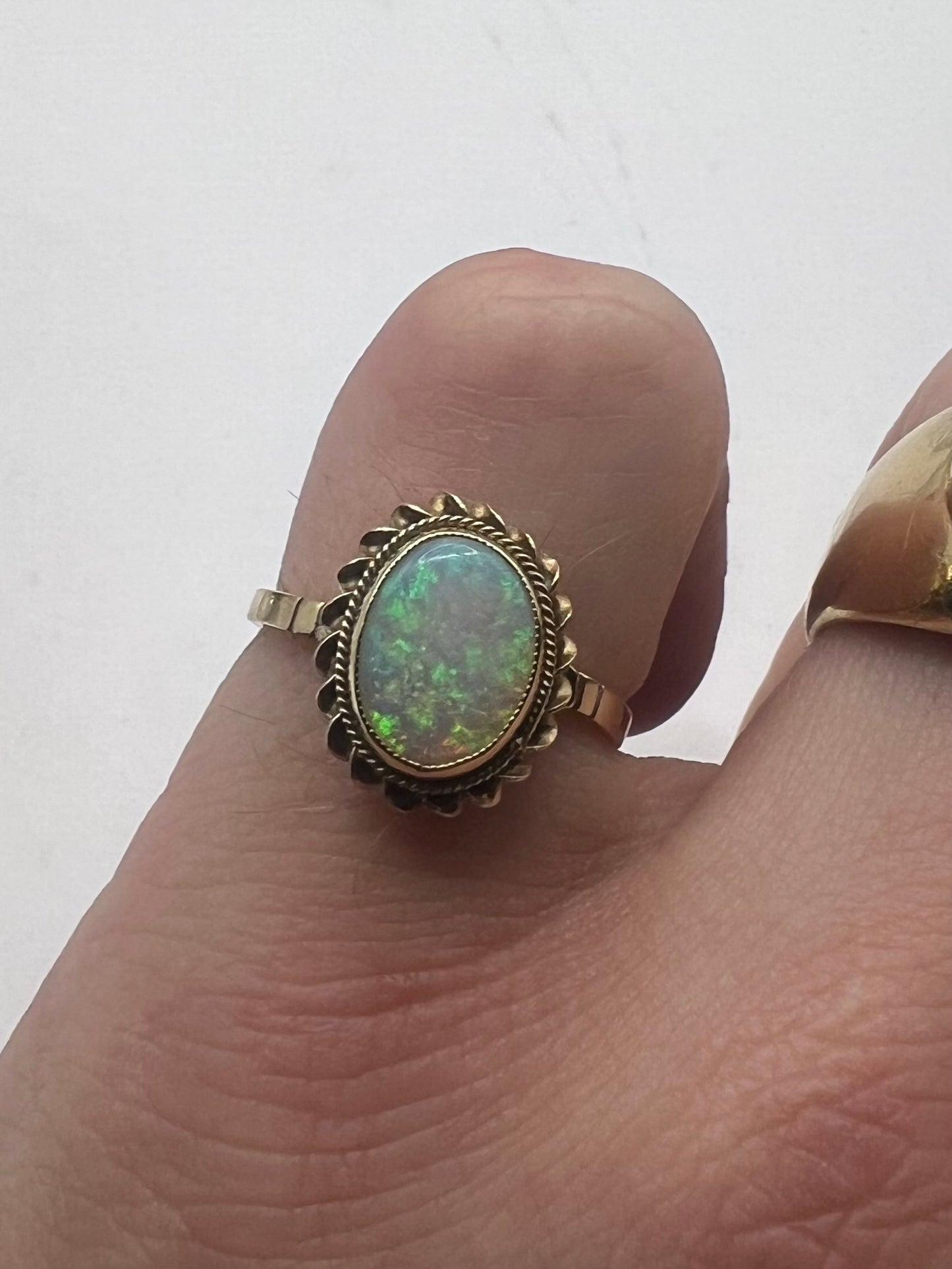Vintage 9ct Yellow Gold Opal Set Ring - L½