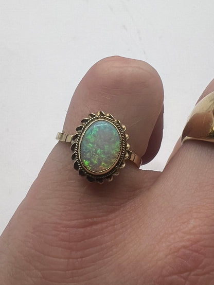 Vintage 9ct Yellow Gold Opal Set Ring - L½