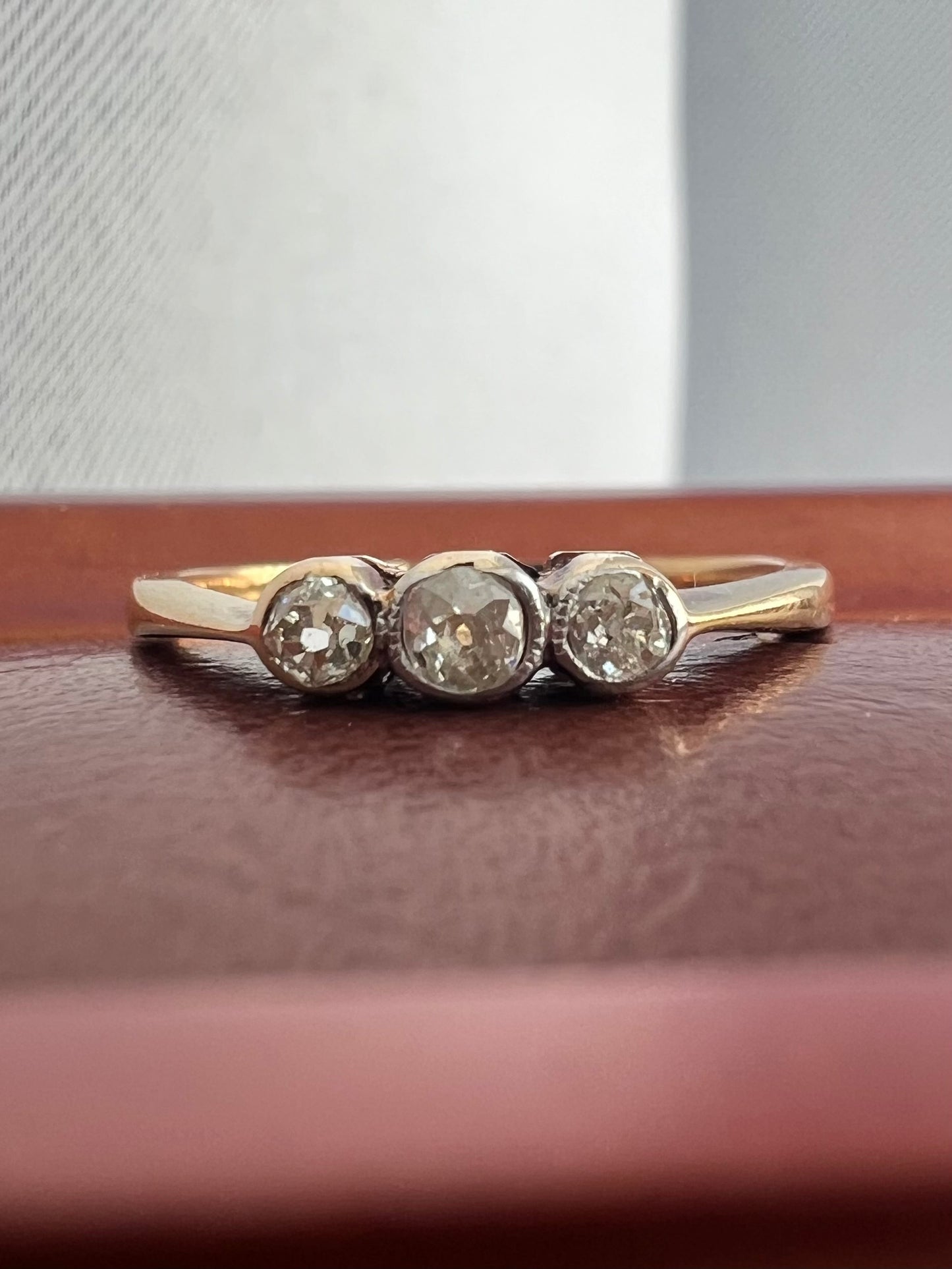 Dainty 18ct Yellow Gold Antique Old Cut Diamond Ring - L½