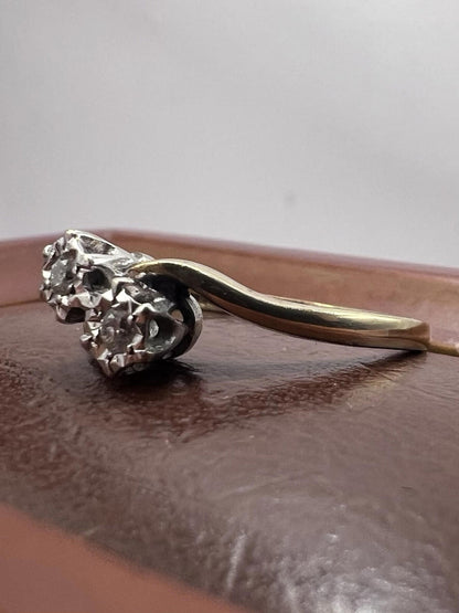 Vintage 9ct Yellow Gold Crossover Diamond Ring • 2.01 Grams • Size - O