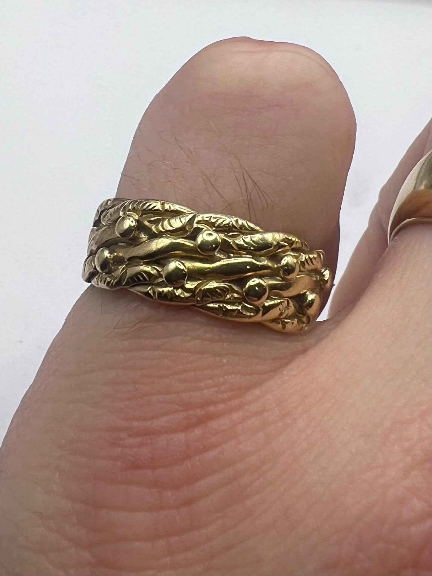 Vintage 9ct Yellow Gold Keeper Ring - O
