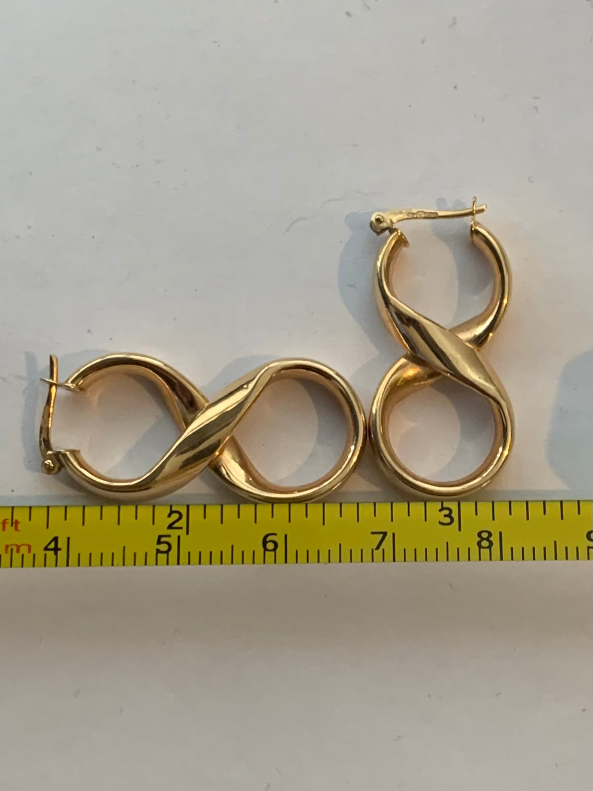 Unique 9ct Yellow Gold Infinity Dangle Earrings ~ 2.45 Grams