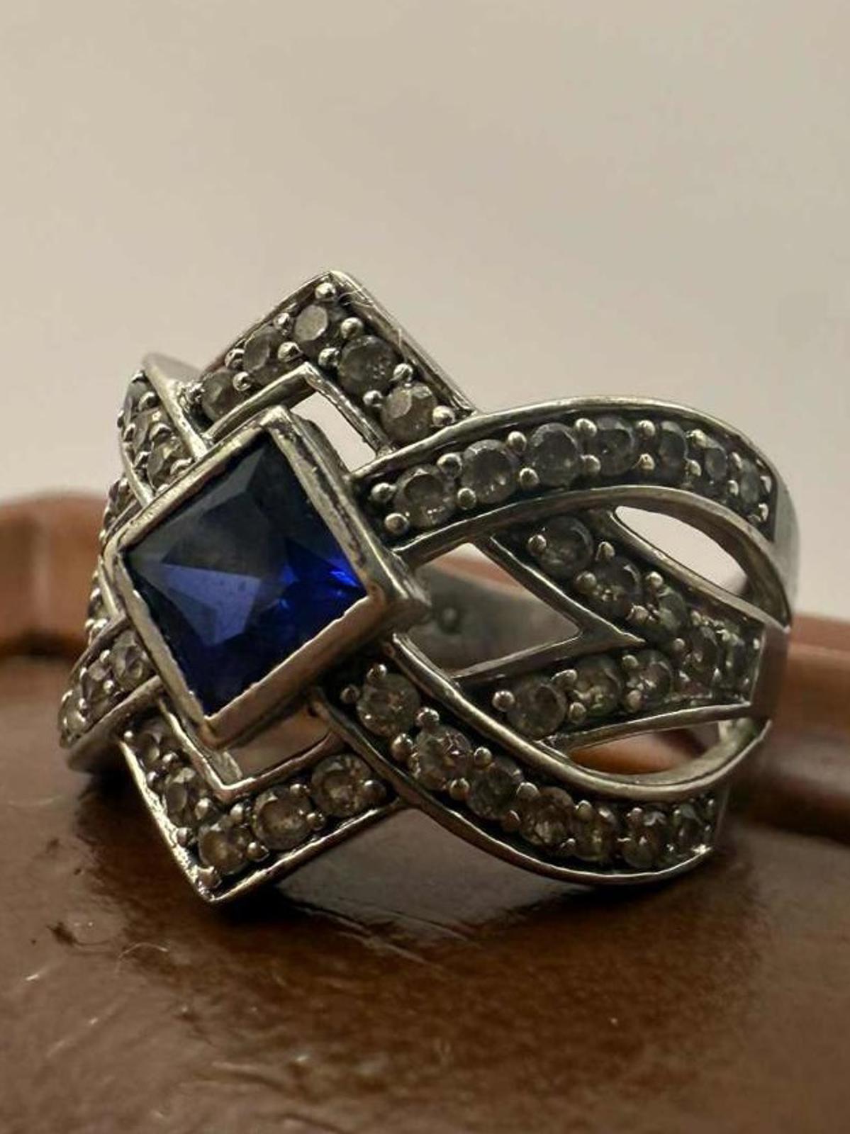 Quality 925 Sterling Silver Blue Stone Cluster Ring • Size - M • 5.85 Grams