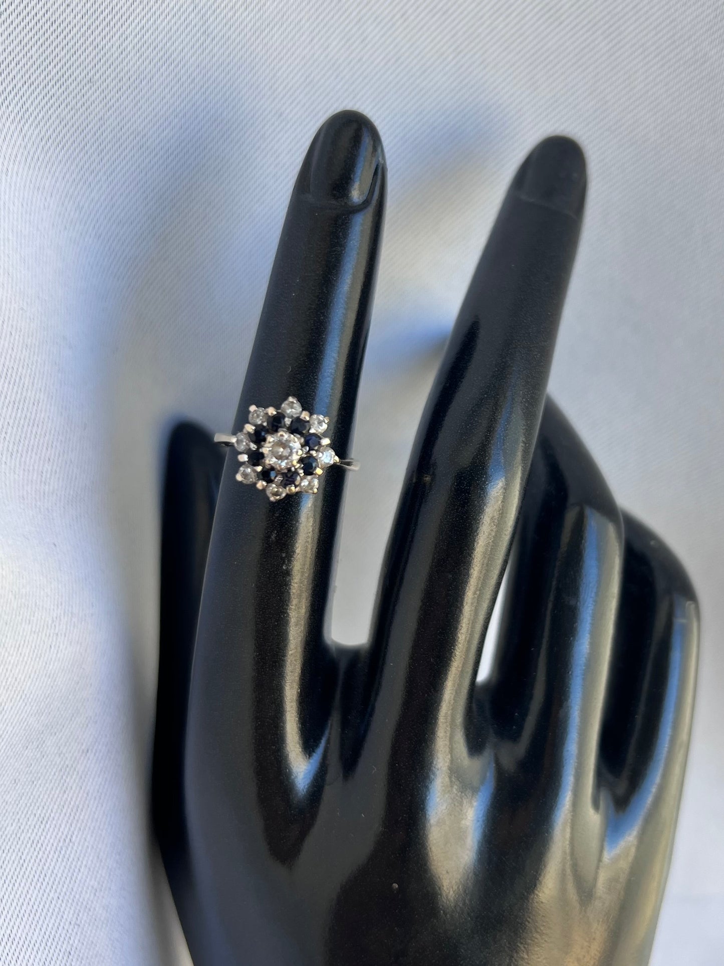 Vintage 9ct Yellow Gold Cz & Sapphire Cluster Ring - L½