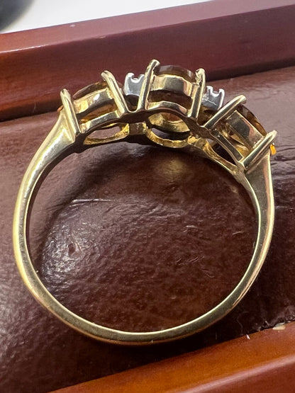 Quality 9ct Yellow Gold Citrine & Diamond Ring - O