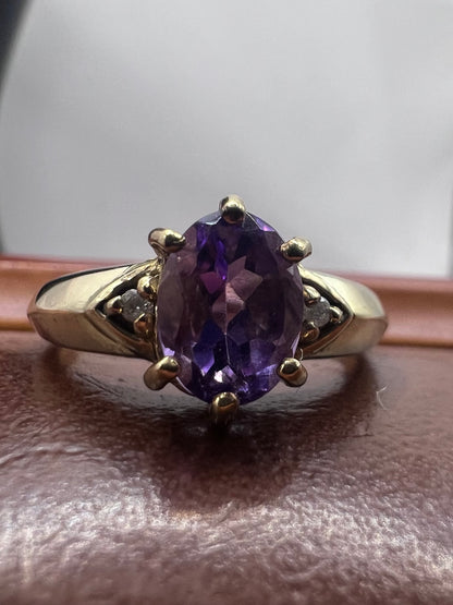 Quality 9ct Yellow Gold Amethyst & Diamond Ring - N½