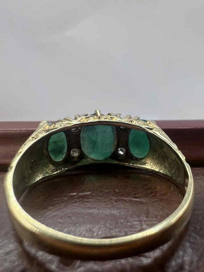 Vintage 9ct Yellow Gold Emerald & Diamond Trilogy Ring • 2.93 Grams • Size - P