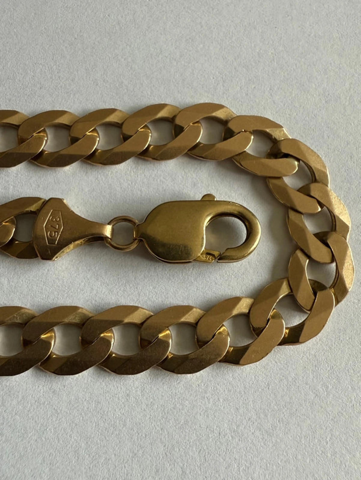 Quality 9ct Yellow Gold Curb Chain - 23 Inch - 44.51 Grams