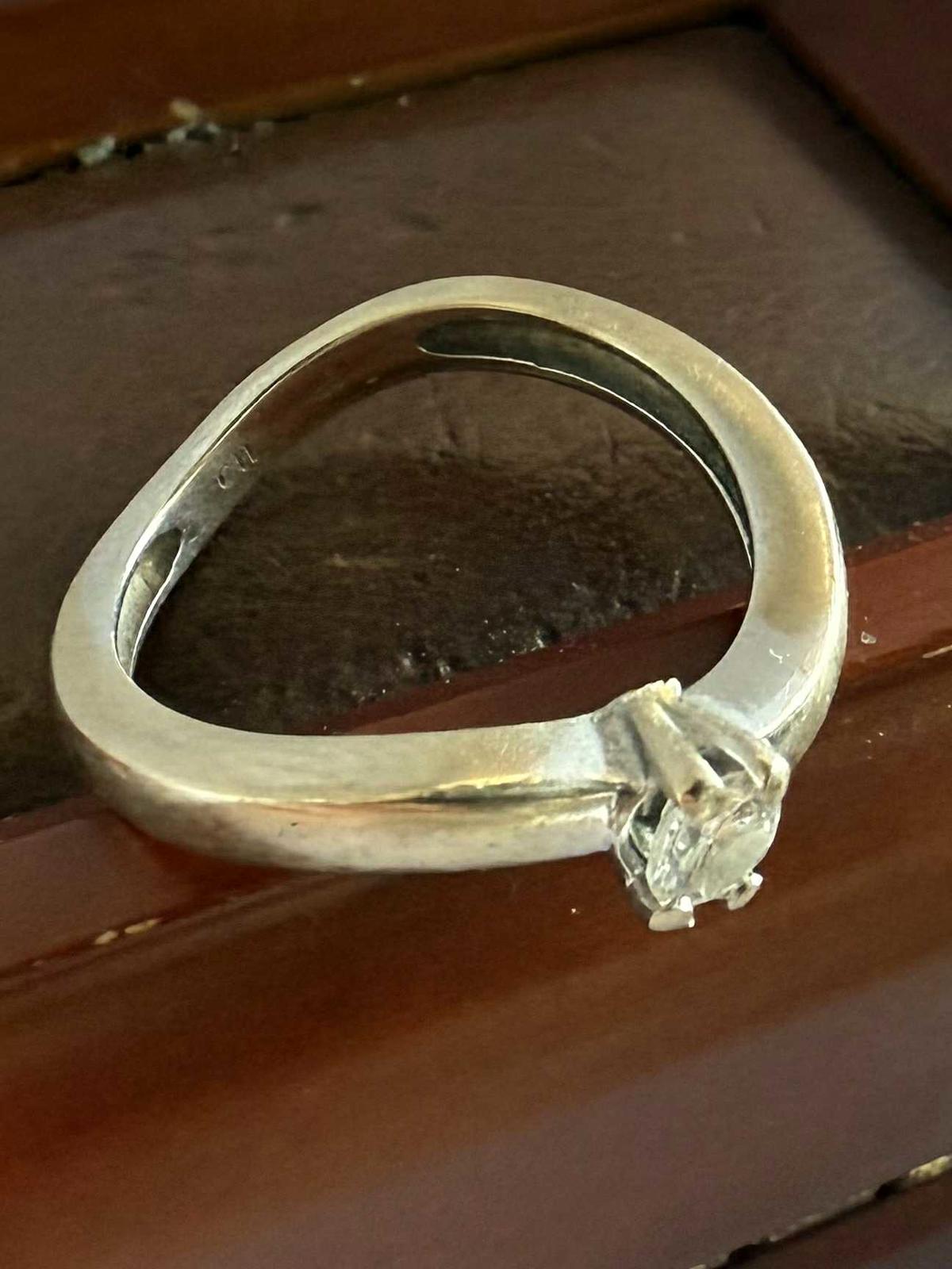 Quality 18ct White Gold White Stone Set Ring • Size - N½ • 4.07 Grams