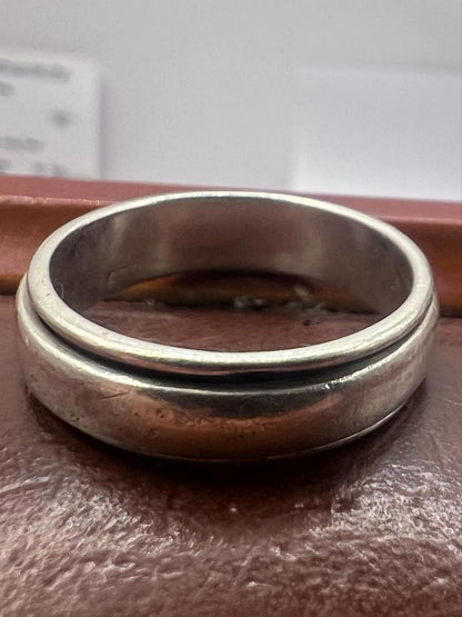 Quality 925 Sterling Silver Spinner Ring - 3.90 Grams • Size - Q