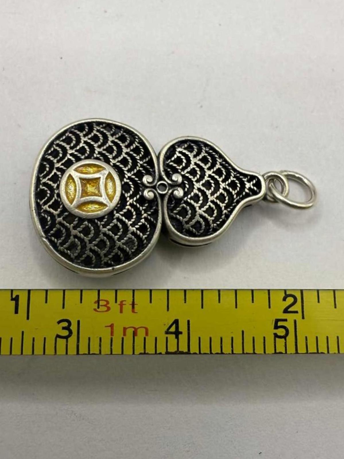 Quality 999 Fine Silver Double Sided Enamel Design Pendant - 4.18 Grams