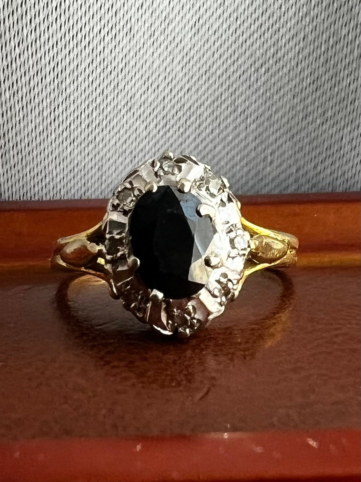 Vintage 18ct Sapphire & Diamond Cluster Ring - 1975 - K½