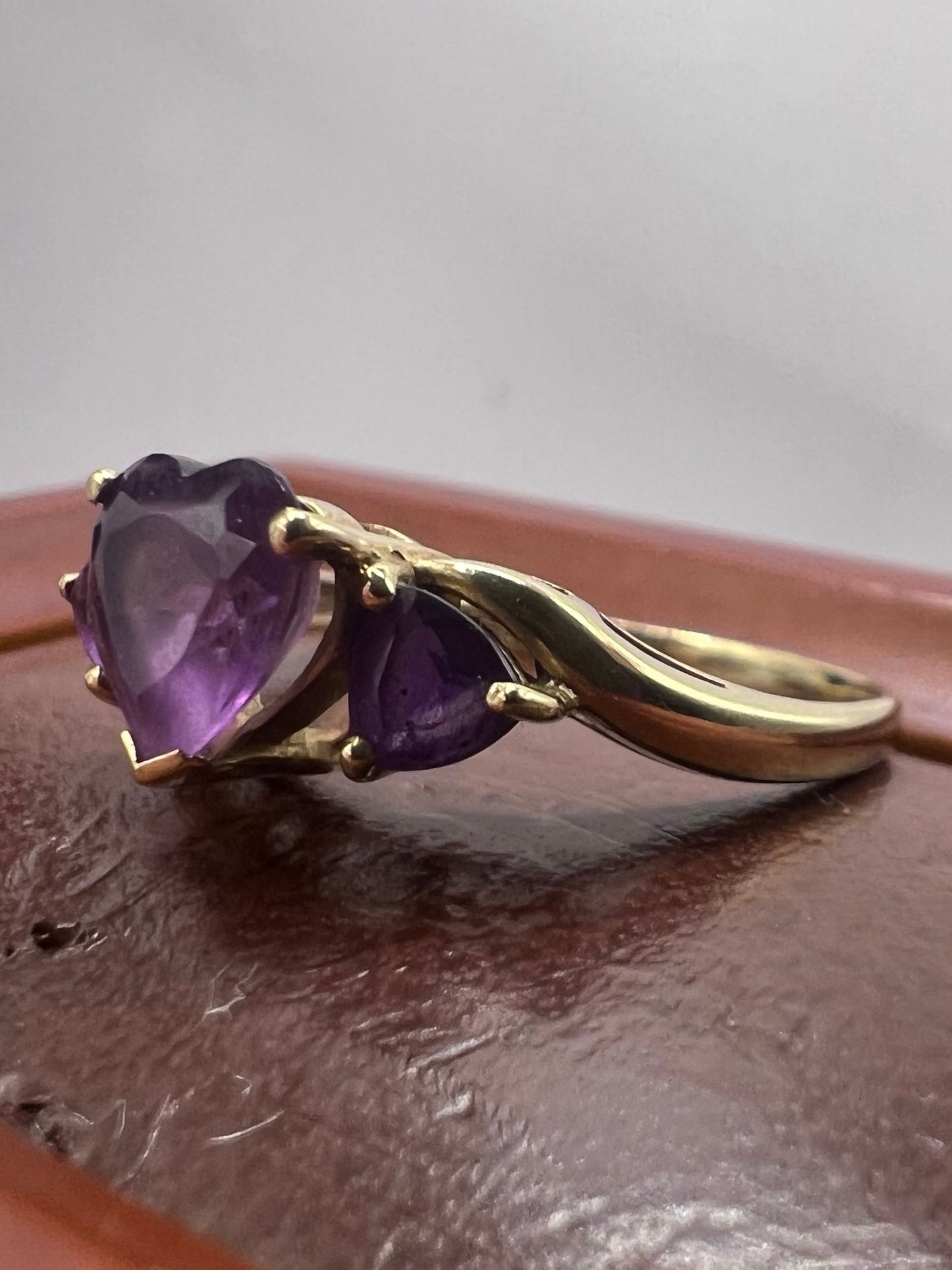 Quality 10ct Yellow Gold Heart Amethyst Trilogy Ring - Q