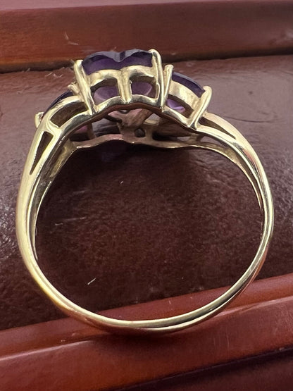 Quality 10ct Yellow Gold Heart Amethyst Trilogy Ring - Q